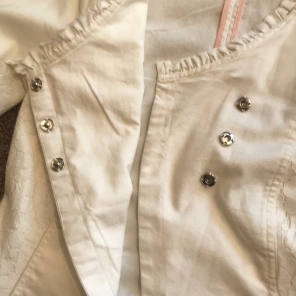 Maurice’s Ivory Lace & Ruffle Jean Jacket Small - Picture 8 of 8